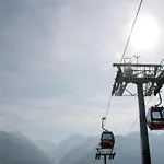 In Kirchberg Near Lift & Sauna דירה